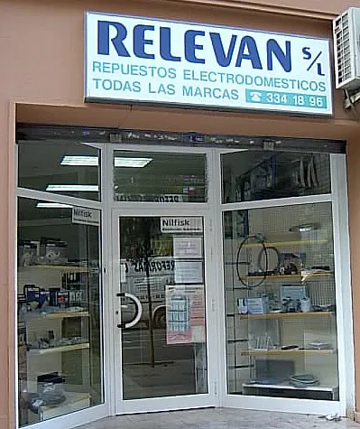 Relevan S.L. entrada tienda